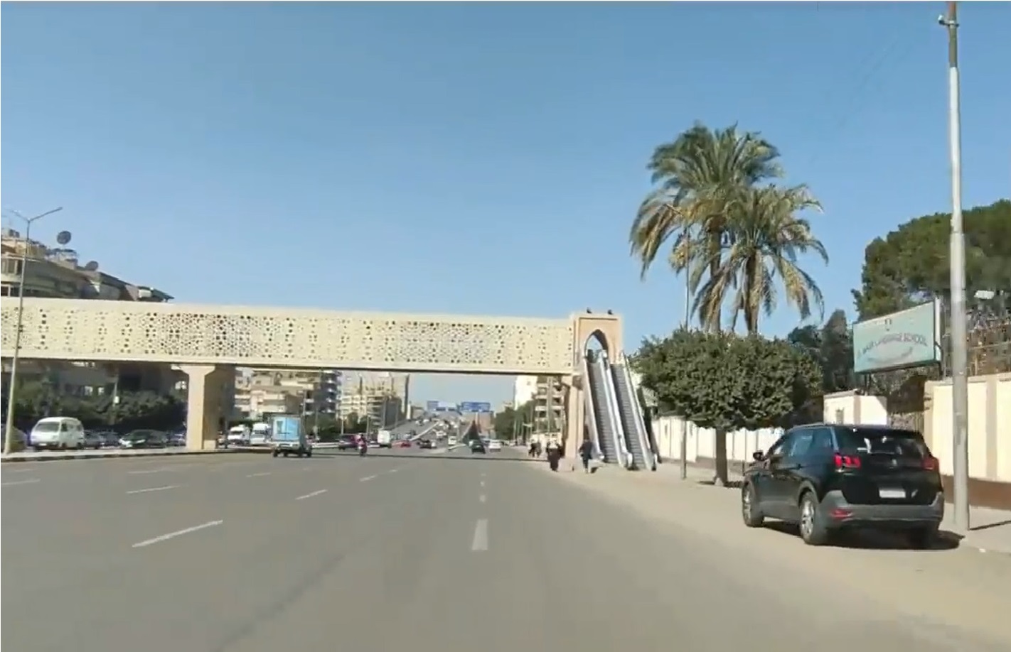 تمويل انشاء عدد (1) كوبرى عبور مشاه بشارع ابوبكر الصديق